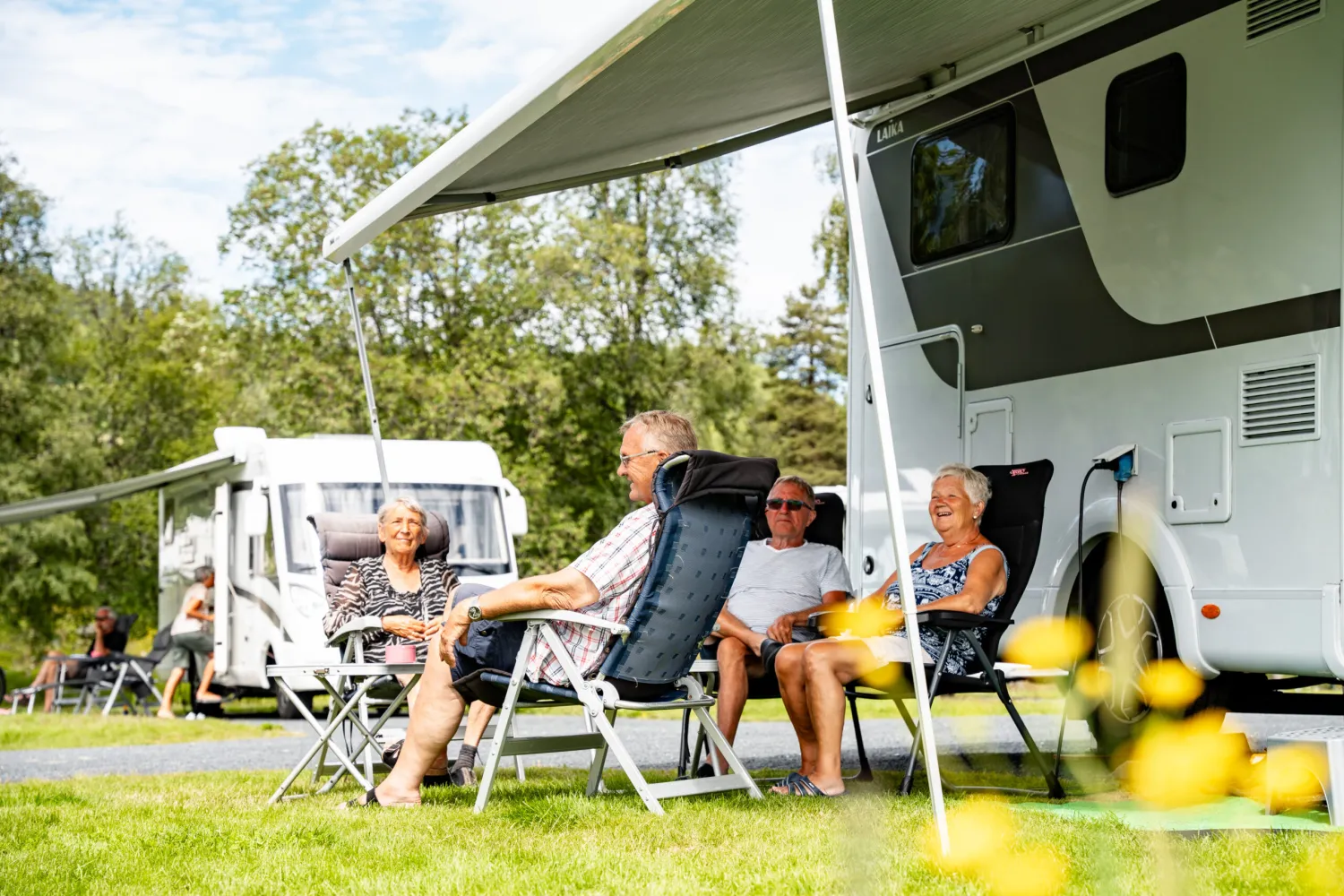 Groven Camping & Hyttegrend - Gjester utenfor bobil