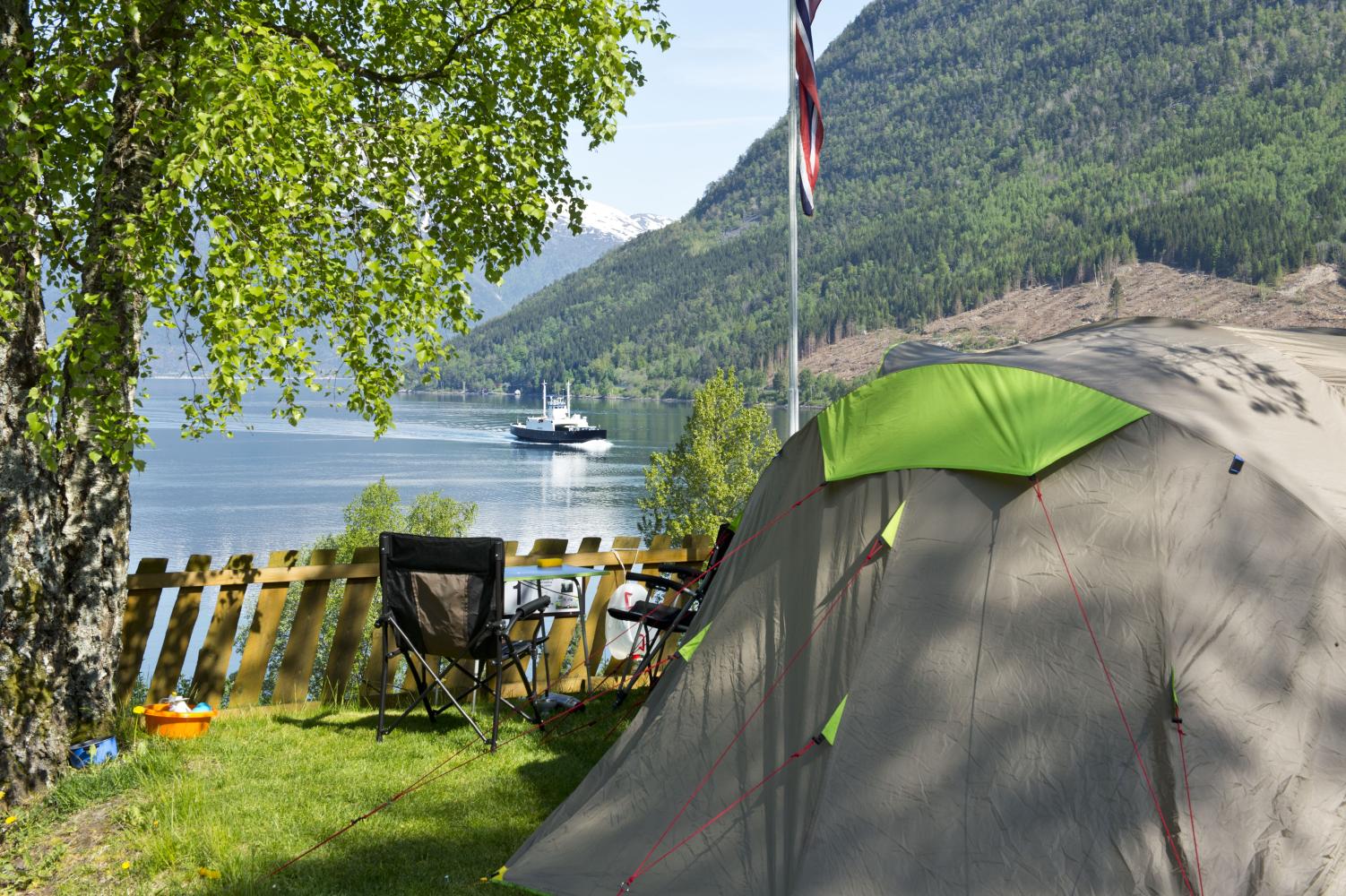 Teltplass Kinsarvik Camping